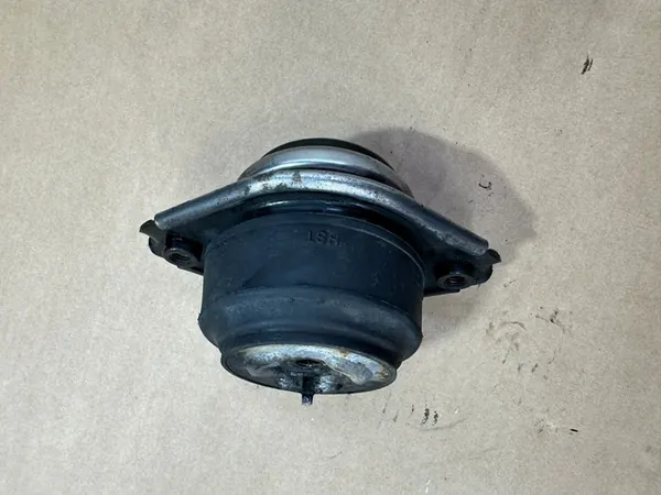 Soporte de motor derecho Mercedes ML W164 6.3 AMG OM156 image 8