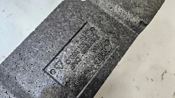 Audi A6 C7 Etupuskuri Vaahdonvaimennin image 8