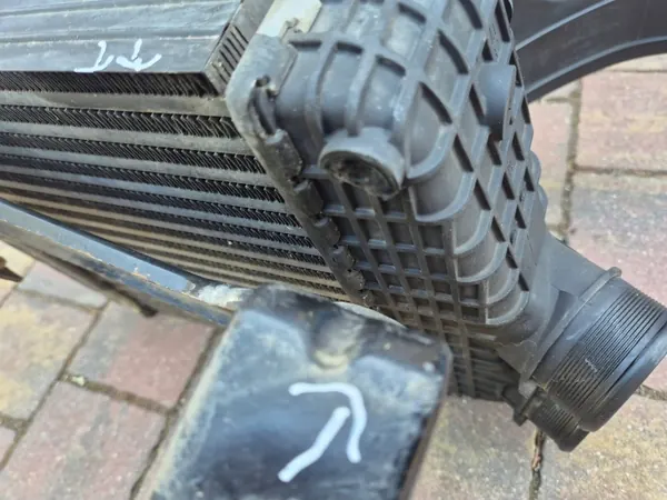 Intercooler esquerdo OEM 16474839 para Maserati Ghibli image 3