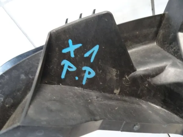 BMW X1 E84 2012 Couvercle de lave-phare droit 51.64-2990180 image 2