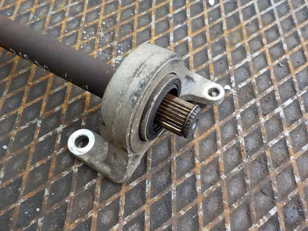 OEM R18A2 oikea puoliakselituki Honda Civicille image 3