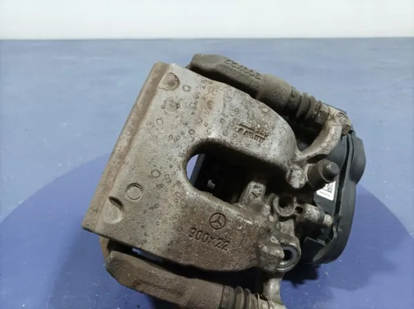 Mercedes E W213 remklauw achter links OEM A0044235798 image 6