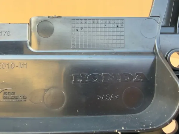 Honda CR-V IV frontgrillfäste OEM 71129-T1V-E010-M1 image 6