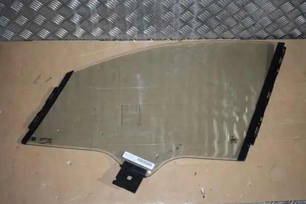 Oikea Etuoven Lasi OEM 971845020A Porsche Panamera image 3