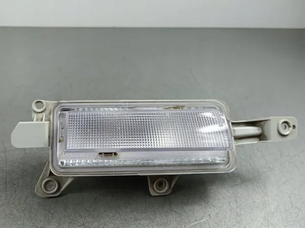 Luz de marcha atrás Hyundai Santa Fe OEM 924A4P6R image 2