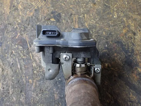 Soupape d'échappement OEM 8194 pour Renault 1.6 DCI image 3