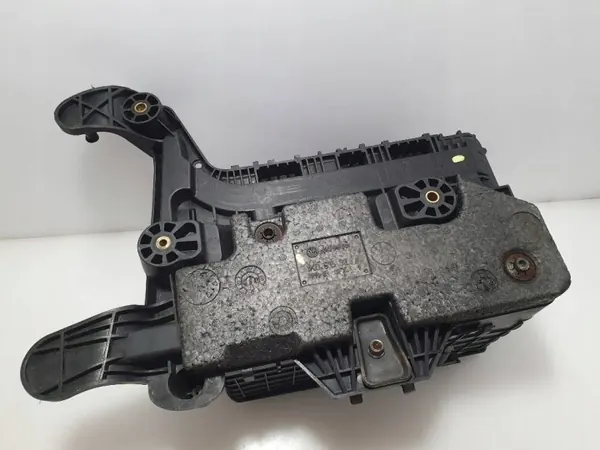 OEM 1K0915333H Batterilåda Audi A3 S3 8P original image 10