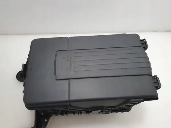 OEM 1K0915333H Batterilåda Audi A3 S3 8P original image 7