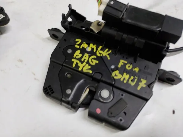 BMW 7 F01 Bagagelås 51247191211 51247191213 image 3