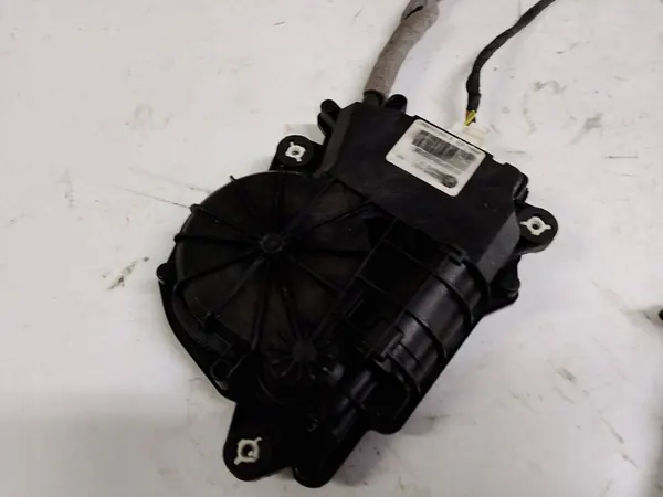 BMW 7 F01 Bagagelås 51247191211 51247191213 image 4