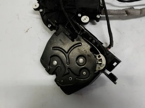 BMW 7 F01 Bagagelås 51247191211 51247191213 image 7