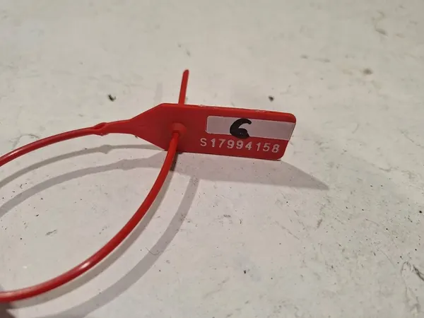 DACIA DUSTER I 1.6 16V Ilmastointiputki image 5