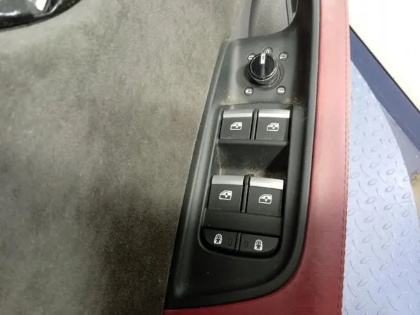 OEM Ambit-985989- Audi SQ8 Q8 Dörrklädsel Vänster image 6