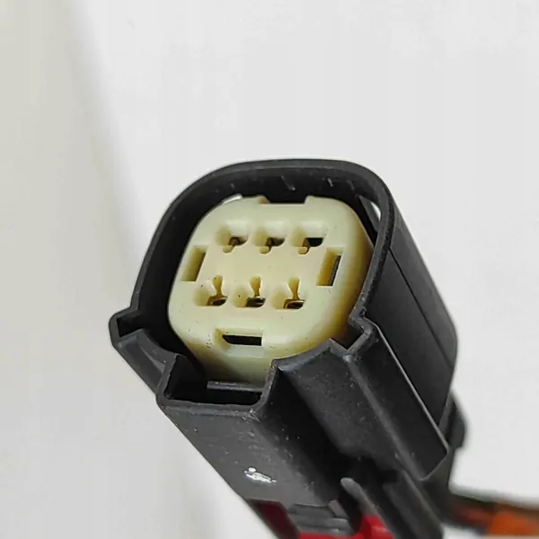 Tesla Model X Bränsletankslucka OEM 106192700A image 5