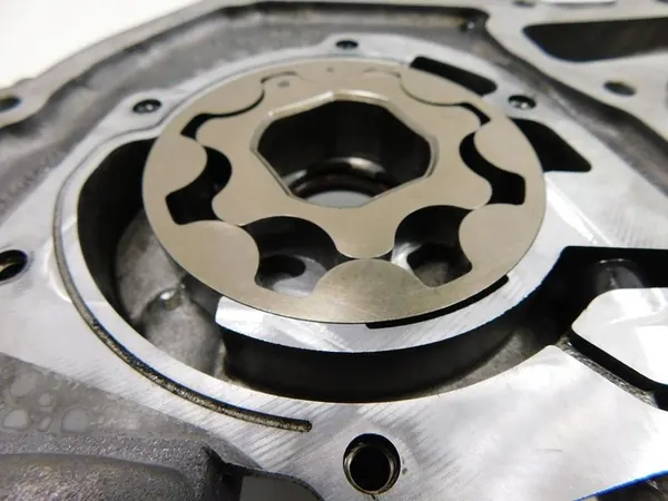 Olje pump Opel Insignia A 2.0 CDTI Astra J Zafira C image 6