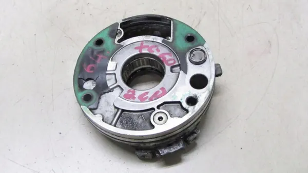 Öljypumppu Volvo XC60 2.4 OEM 3077709 2008-2013 image 2