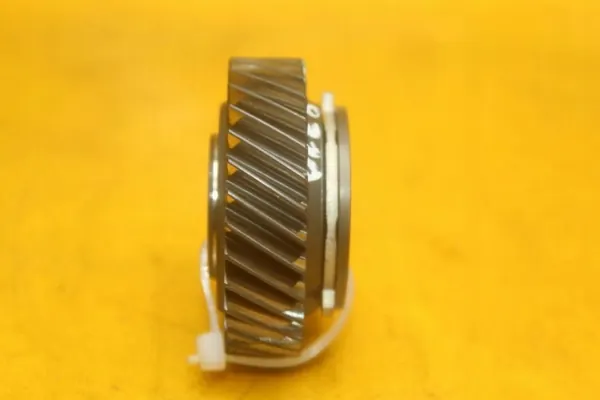Pignon de pompe à huile OEM 03G103580 VW Passat B6 image 3