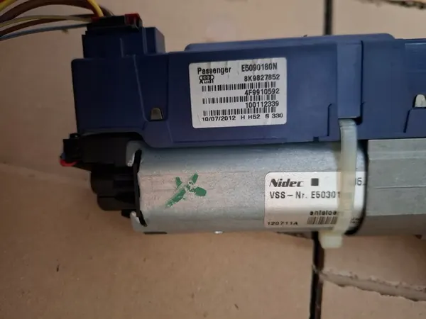 Elektriska baklucka aktuatorer Audi A4 B8 2.0 TDI 2012 image 5