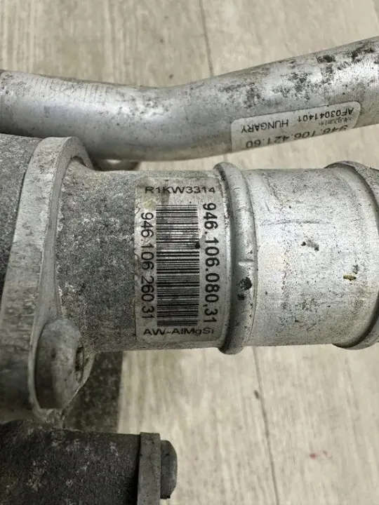 Termostaatin kotelo OEM 94610608031 Porsche Macanille image 8