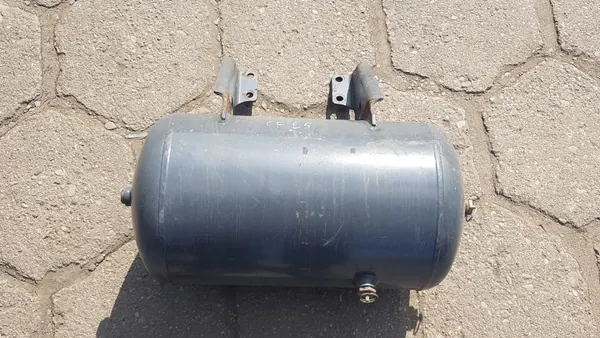 DAF XF 105/85 CF Euro 5 taka-ilmastankki - OEM image 2