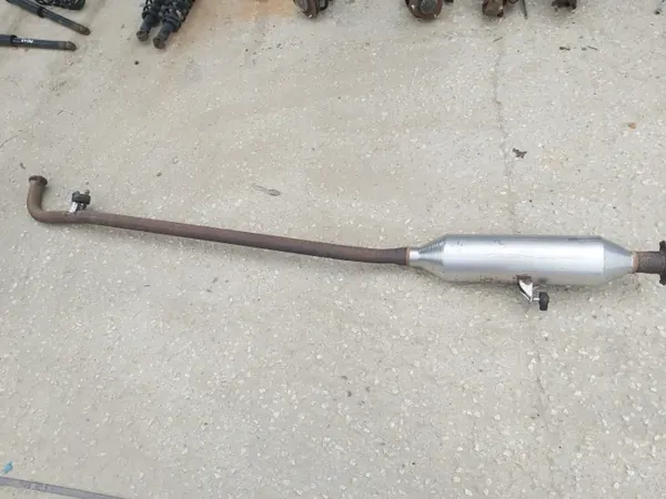 Toyota Camry VI Äänenvaimennin OEM 10H12 - Käytetty OE-os image 2