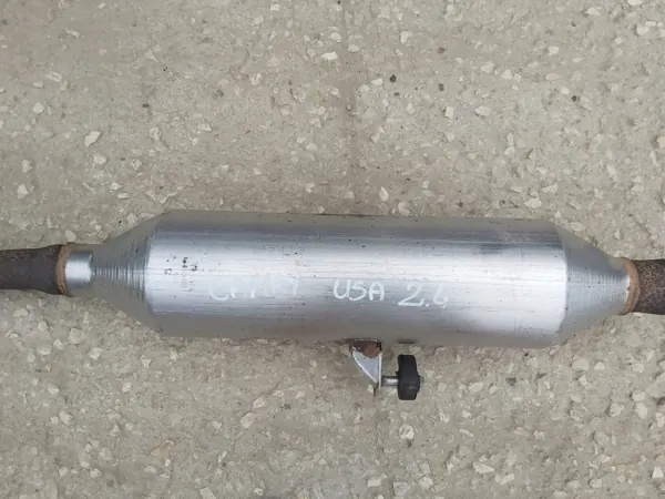Toyota Camry VI Äänenvaimennin OEM 10H12 - Käytetty OE-os image 4