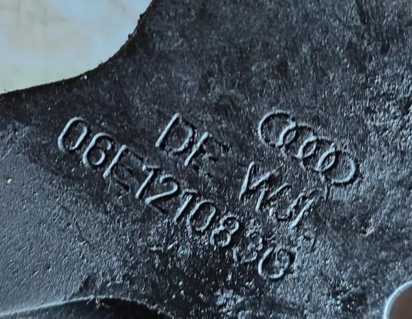 Kompressoorin Nesteputki AUDI A8 D4 06E121083Q image 2