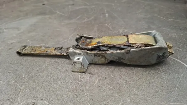 OEM Dörrstopp Vänster Fram Mercedes W116 image 5