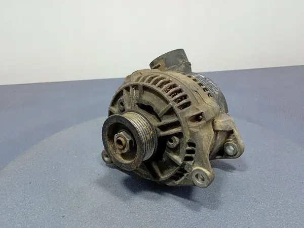AUDI A6 C5 2.4 B Vaihtovirtageneraattori 120A image 3