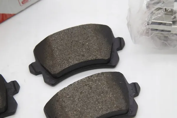 Brembo P 85 109X Juego de pastillas de freno, Frenos de disco image 3