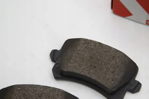 Brembo P 85 109X Juego de pastillas de freno, Frenos de disco image 6