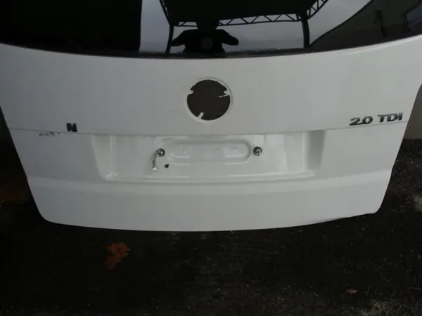 VW Touran I 1T0 03- Takaluukku image 2