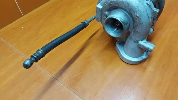 Turbocompresor BMW 5 E60 E61 525 177CV 03-07 image 2