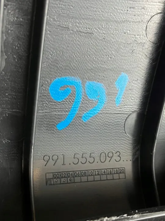 Porsche 991 bagageutrymmesfoder OEM 991555093 - Begagnad image 8