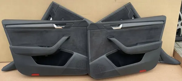 Skoda Superb III Sedan Alcantara Deurpaneel OEM image 1