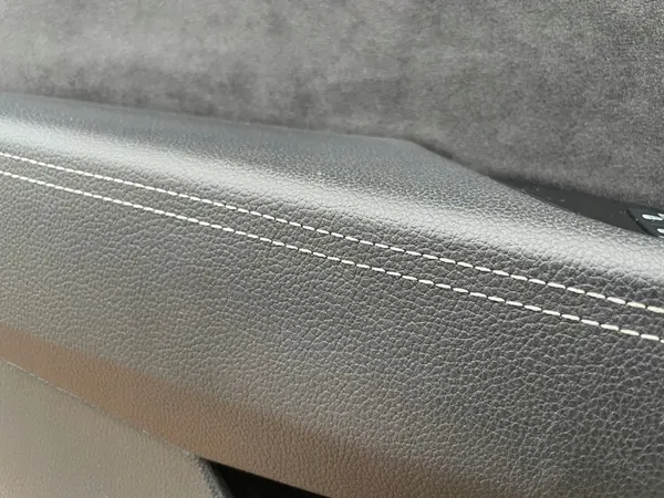 Painéis de porta Skoda Superb III Sedan Alcantara OEM image 9