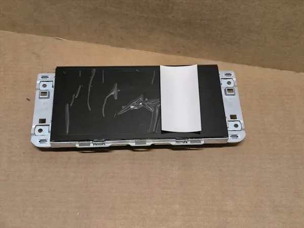 Pantalla LCD Audi Q3 83A OEM 83A919605C - 24k km image 2