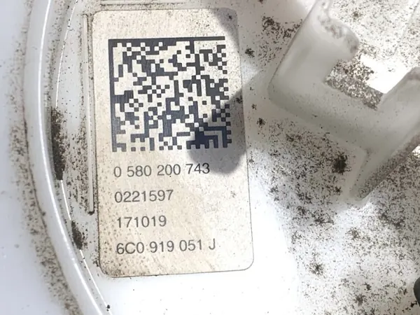 Bomba de combustible OEM 6C0919051J para Skoda Fabia III image 4