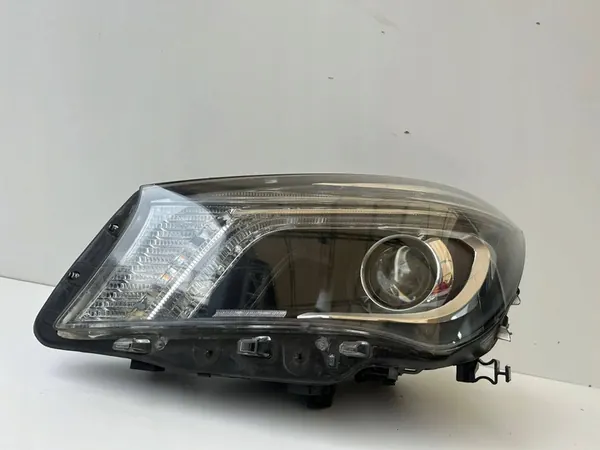 MERCEDES CLA 117 VASEN VALO 1179066300 image 2