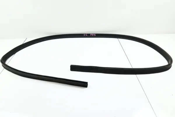 Joint de capot Mercedes W164 GL OEM w164-uszcz.-pasa image 2
