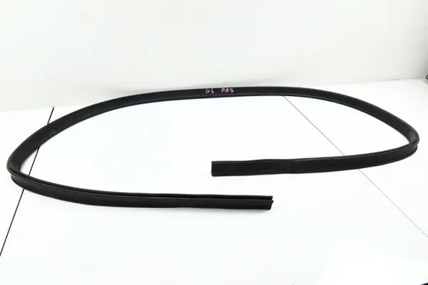 Joint de capot Mercedes W164 GL OEM w164-uszcz.-pasa image 3
