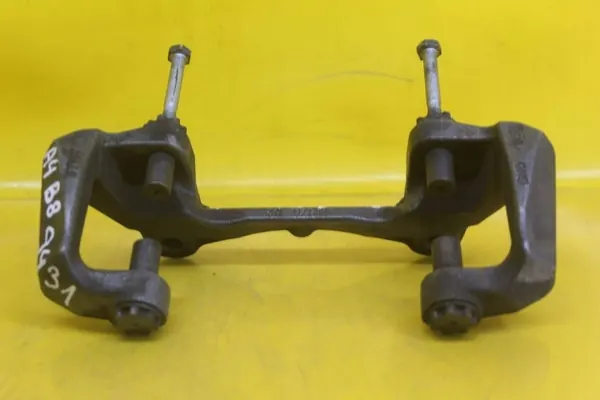 Conjunto de braçadeira dianteira OEM 4527A Audi A4 B8 image 10