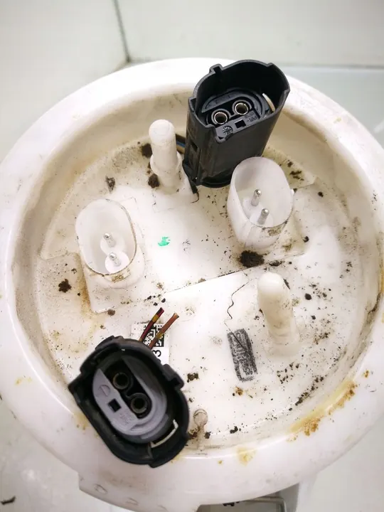 BMW OE 6763850 brandstofpomp image 5