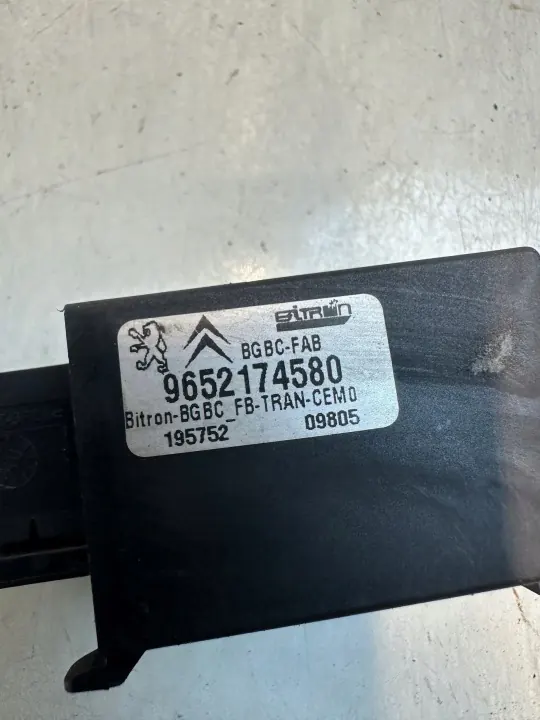 Peugeot 1007 Istuinmoduuli OEM 9652174580 - Käytetty image 5