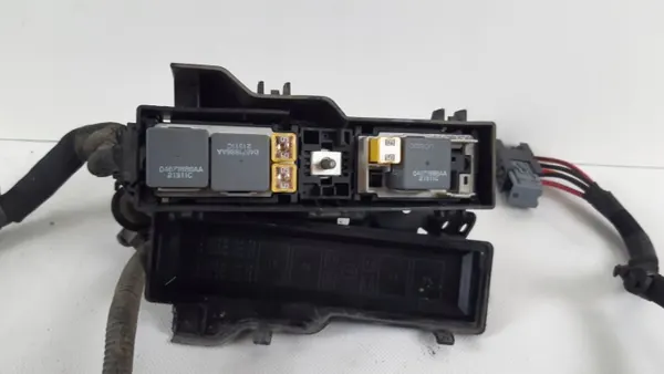 Zekeringkast Jeep Cherokee KL OEM 68165473AD image 4