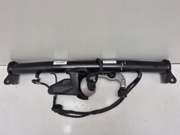 Gancho de Remolque Mercedes GLC OEM A2543102000 - Usado image 2