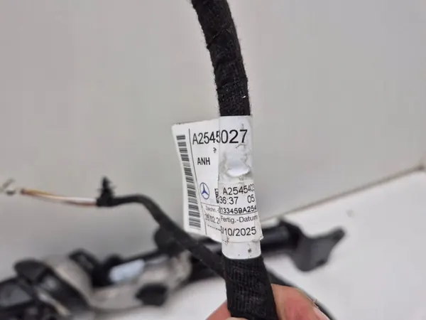 Gancho de Remolque Mercedes GLC OEM A2543102000 - Usado image 10