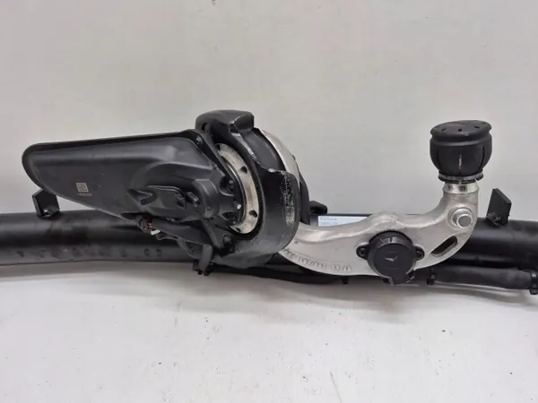 Gancho de Remolque Mercedes GLC OEM A2543102000 - Usado image 7