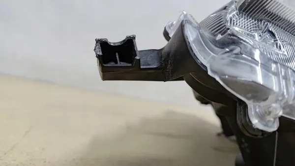 FARO IZQUIERDO TOYOTA YARIS IV P21 81170-K0060 OEM image 10