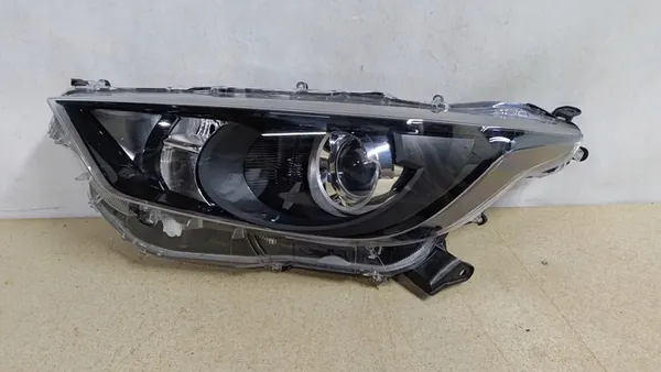 FARO IZQUIERDO TOYOTA YARIS IV P21 81170-K0060 OEM image 3